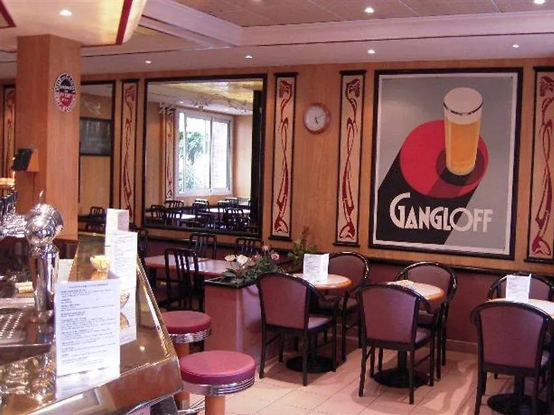 Atypik Hotel Clichy