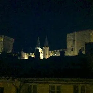 https://studio-vue-palais-des-papes.fr-provencehotel.com